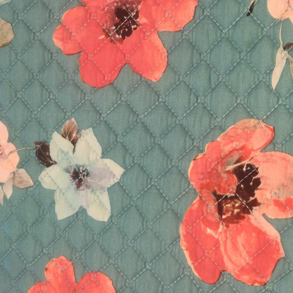 The Pioneer Woman Blue and Pink Kitchen Linens - Picture 5 of 6